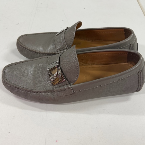 Louis Vuitton men gray loafers with bags9L68-7